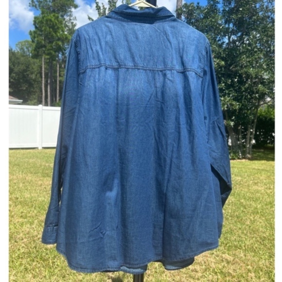 ~eN New Torrid denim button down shirt - Picture 3 of 7